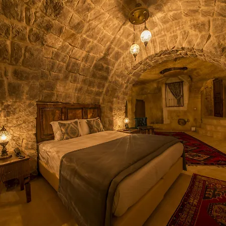 Luna Cave Hotel 3*