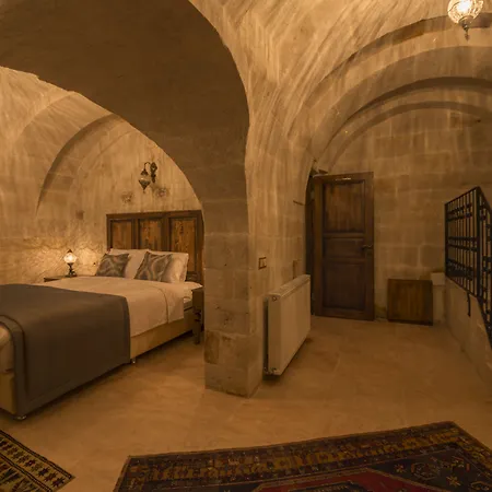 Hotel Luna Cave